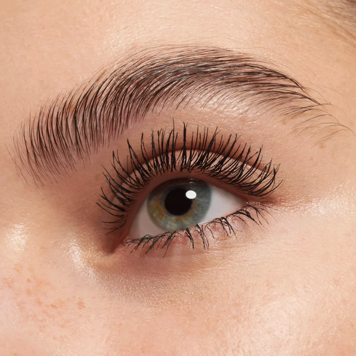 Essence - i love extreme volume mascara - image 4